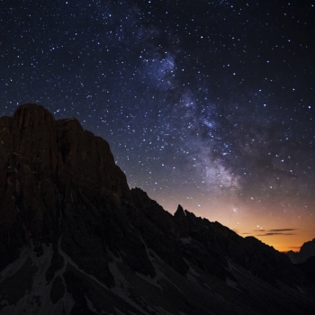 en-stjärnklar-nattvandring-nära-alpstugan